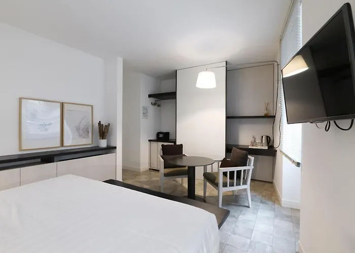 Nene-il Vicolo And Гостевой дом Белладжо