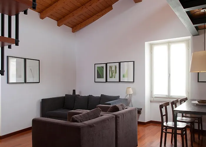 Nene-il Vicolo And 4*