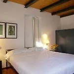 Nene-il Vicolo And Guest house 4*