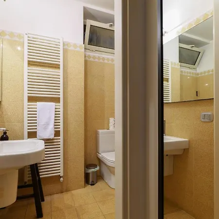 Nene-il Vicolo And 贝拉焦