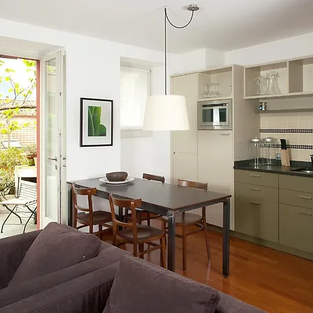 Nene-il Vicolo And 贝拉焦