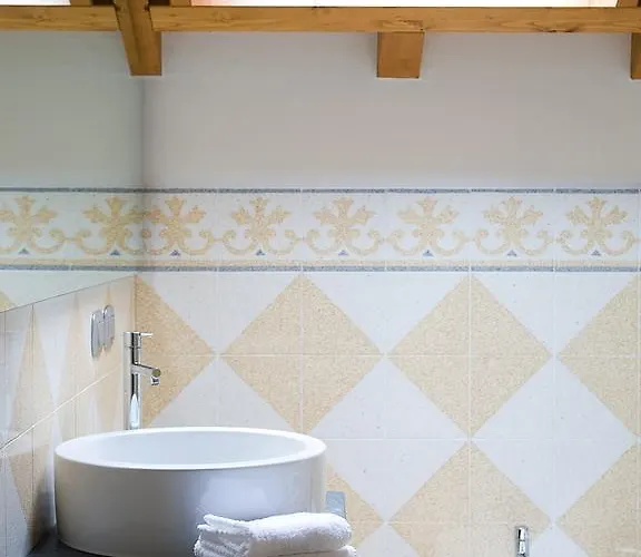 Nene-il Vicolo And Bellagio