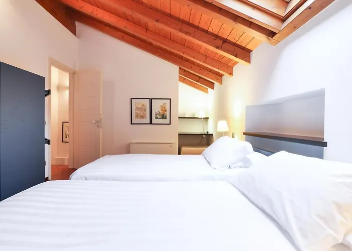 Nene-il Vicolo And 4*