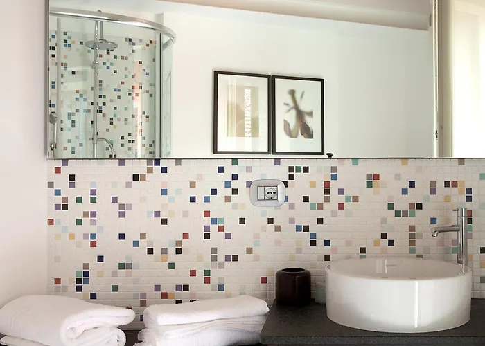 Konukevi Nene-il Vicolo And 4*