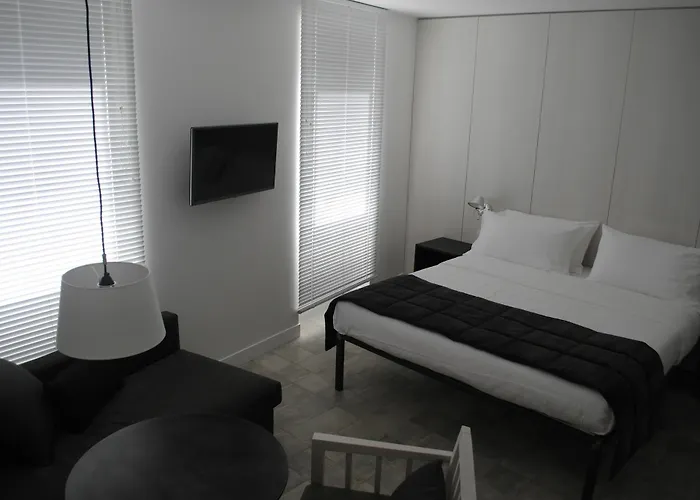 Nene-il Vicolo And Bellagio