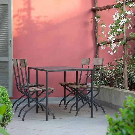 Nene-il Vicolo And Guest house 4*